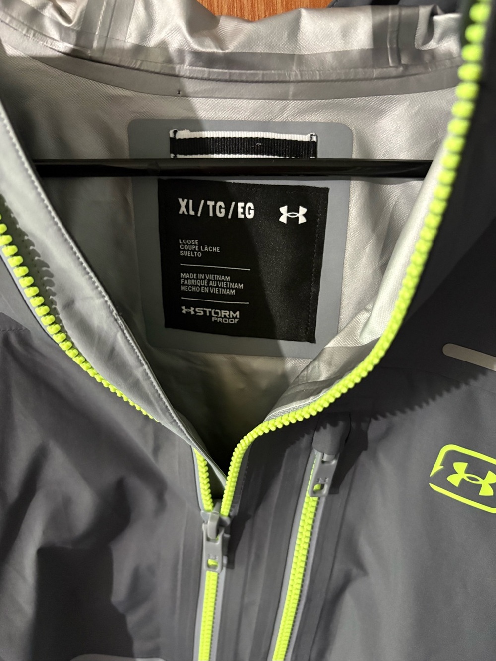 Under Armour Men's Fish Elite Rain Jacket - Picture 3 of 5